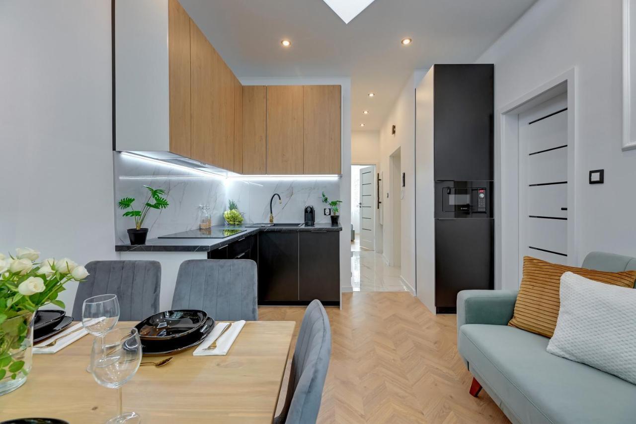 Ideal Apartments Przy Zurawiu Danzica Esterno foto